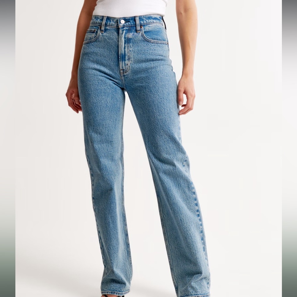 Abercrombie and Fitch High Rise 90s Relaxed Jean - Medium Marble (29R)
